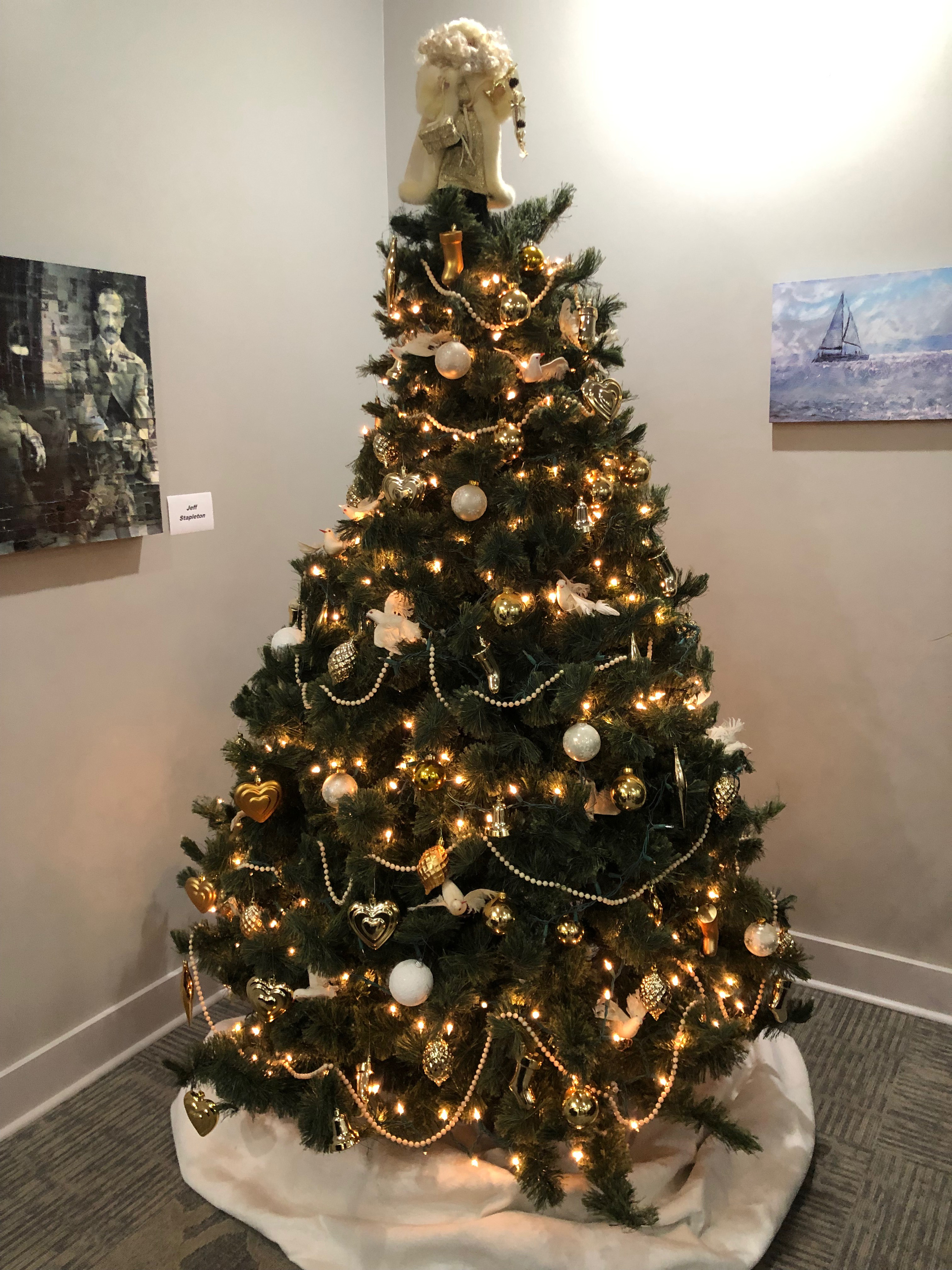 Penthouse_Christmas_2018_Lobby_Tree